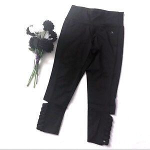 Danskin Now Crop Leggings Size Small Black